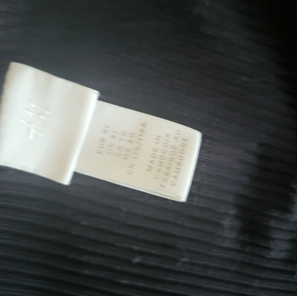 Set of two mid-crop scoop neck long sleeve tops (H&M, XL) - Picture 3 of 3